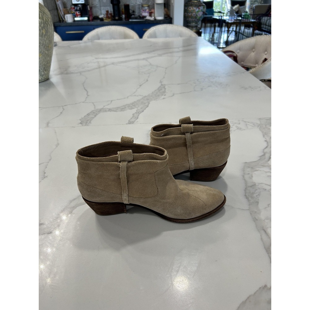 Joie Boots Womens Size EU 39 Tan Suede Ankle Booties‎ Leather Sole Low Heel